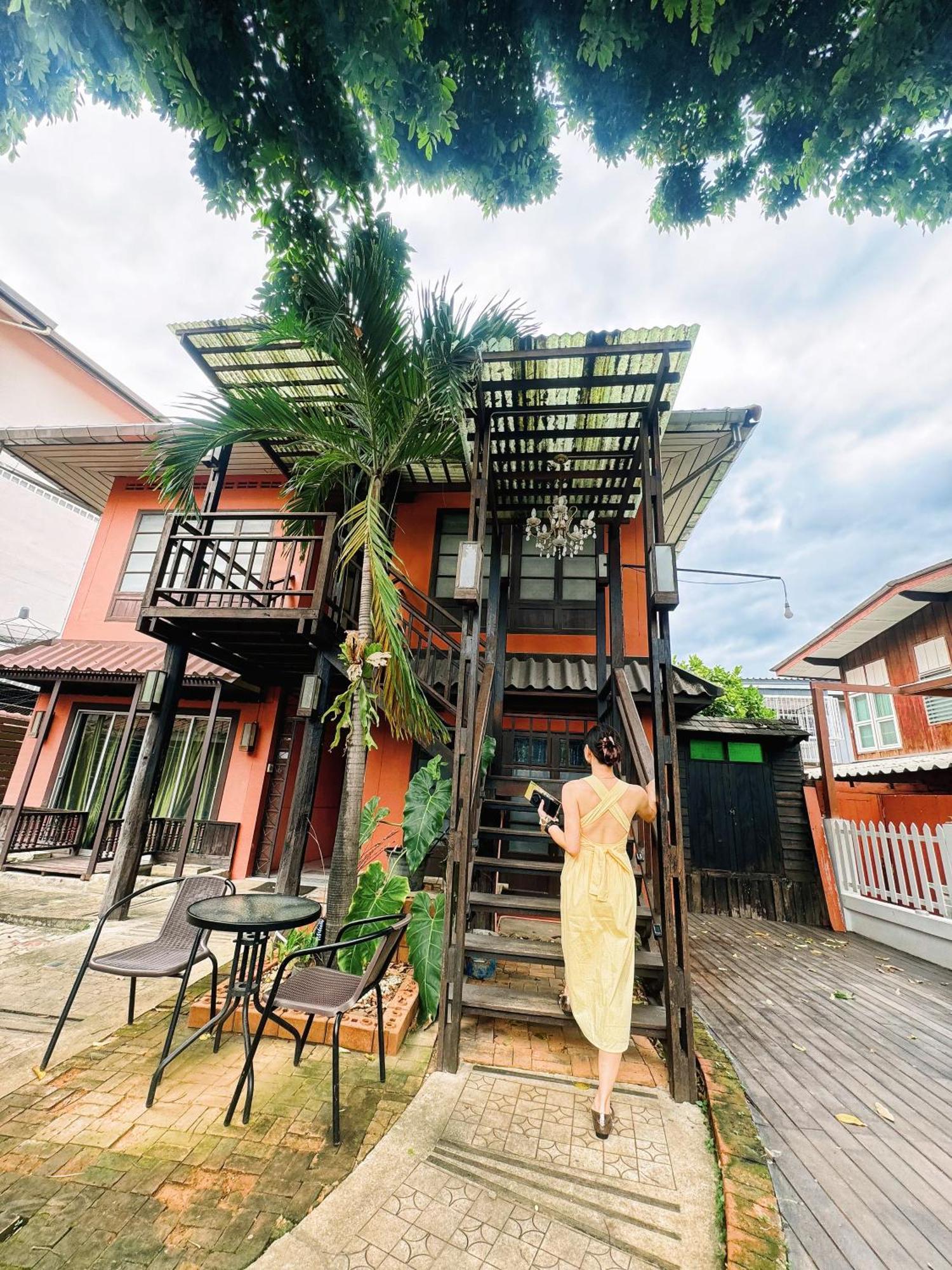 Villa'S Homestay Чиангмай Экстерьер фото